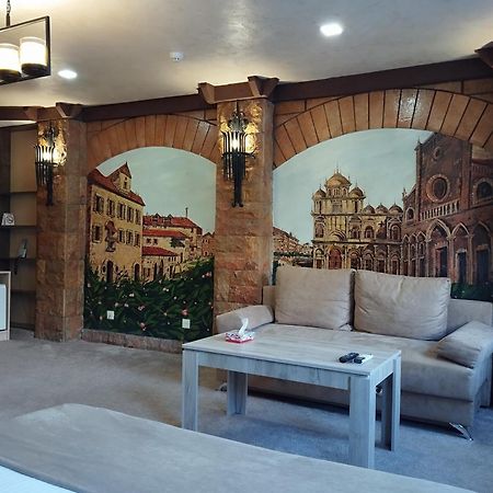 Delin Hotel And Tours Jerevan Exteriör bild